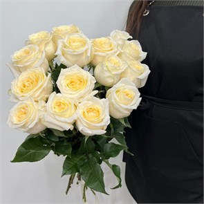 Розы кремовые 31008